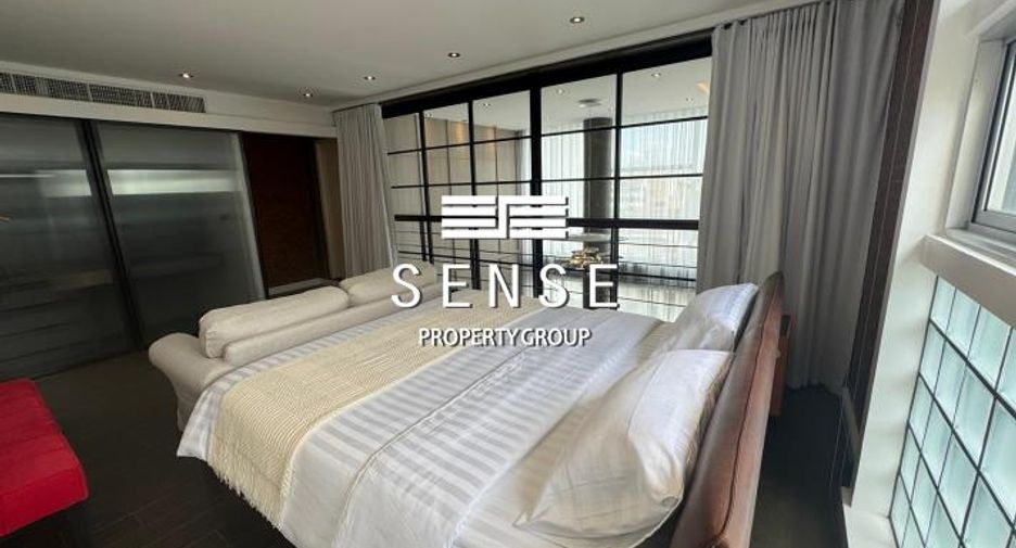 For rent 4 bedrooms condo in Watthana, Bangkok