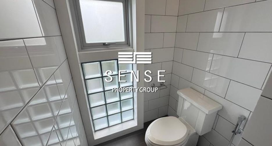 For rent 4 bedrooms condo in Watthana, Bangkok
