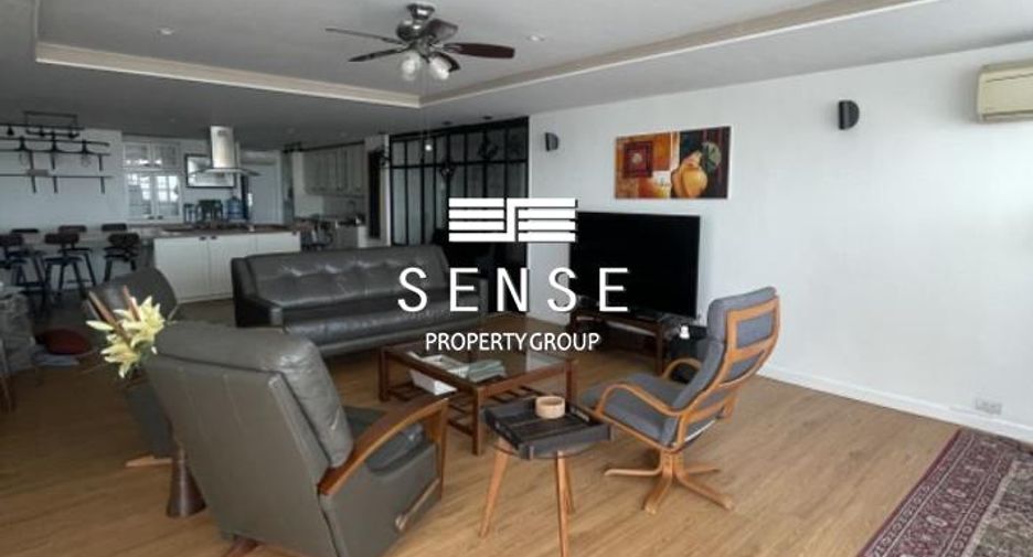 For rent 3 bedrooms condo in Watthana, Bangkok