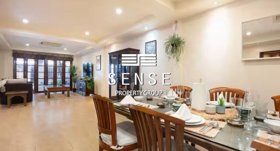 For sale and for rent 4 bedrooms townhouse in Watthana, Bangkok