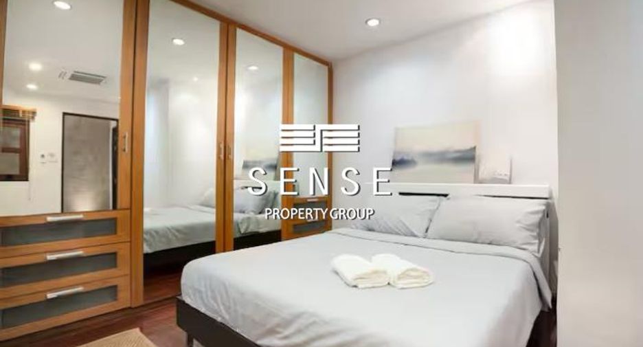 For sale and for rent 4 bedrooms townhouse in Watthana, Bangkok