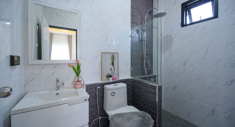 For sale 4 bedrooms house in Bang Lamung, Chonburi