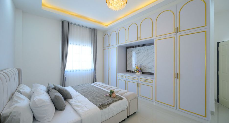 For sale 4 bedrooms house in Bang Lamung, Chonburi