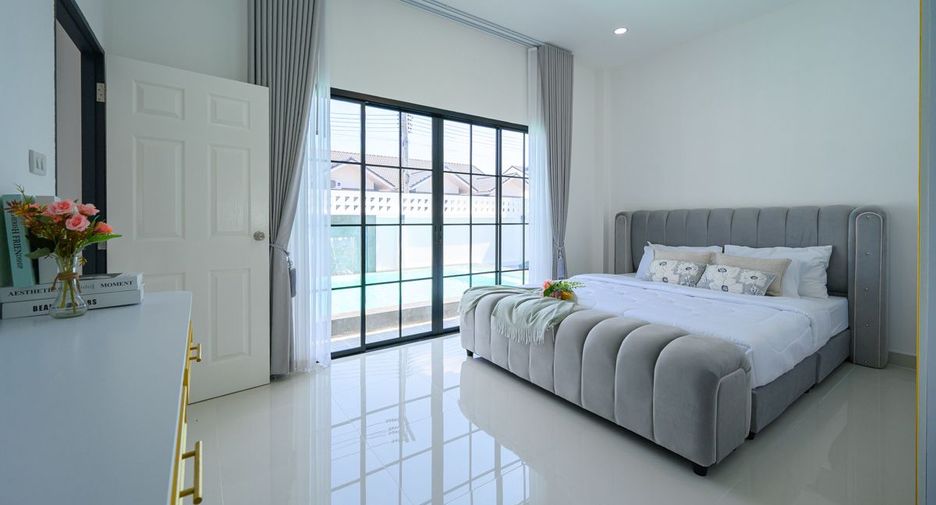 For sale 4 bedrooms house in Bang Lamung, Chonburi