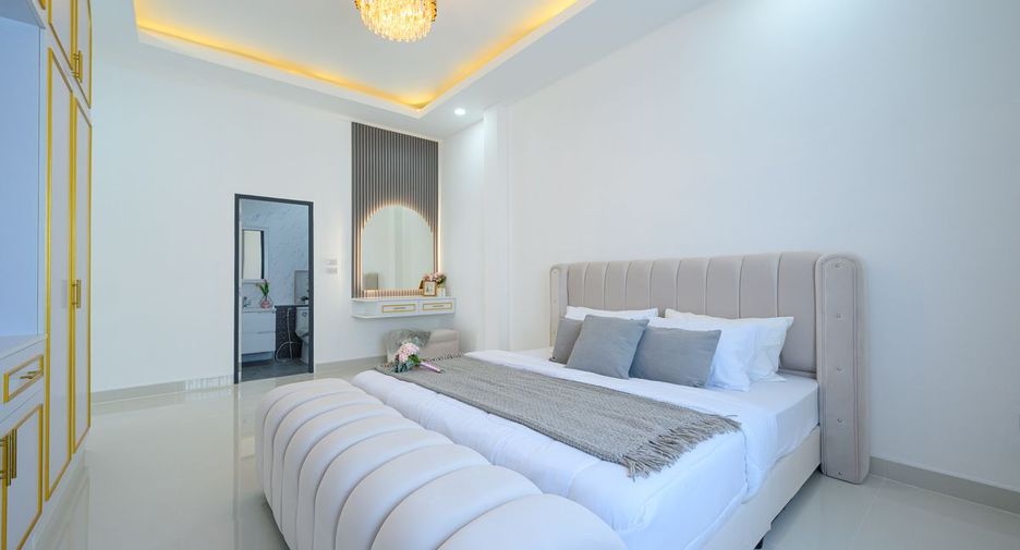 For sale 4 bedrooms house in Bang Lamung, Chonburi