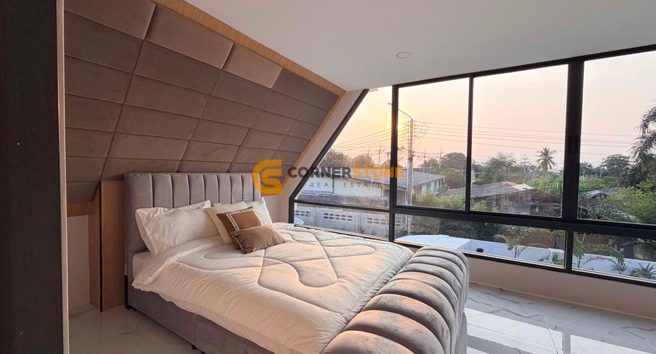 Haus zum Kauf mit 6 Zimmer in Bang Lamung, Chonburi