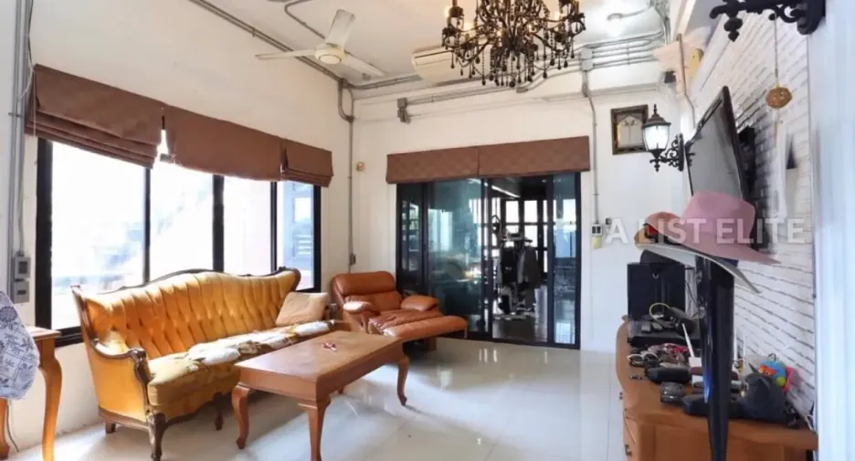 For rent 5 bedrooms house in Bang Kruai, Nonthaburi