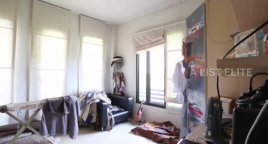 For rent 5 bedrooms house in Bang Kruai, Nonthaburi