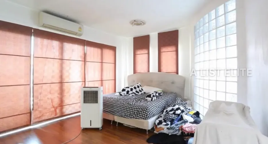 For rent 5 bedrooms house in Bang Kruai, Nonthaburi