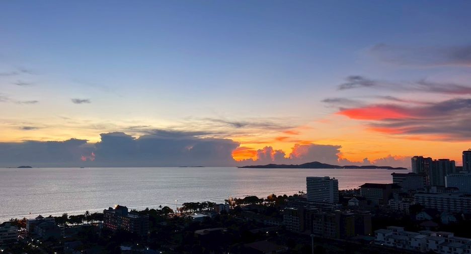 For sale 2 bedrooms condo in Bang Lamung, Chonburi