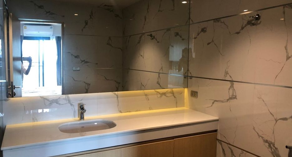 For rent 2 ベッドルーム condo in Watthana, Bangkok