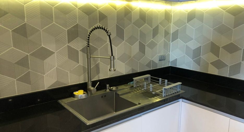 For rent 2 ベッドルーム condo in Watthana, Bangkok