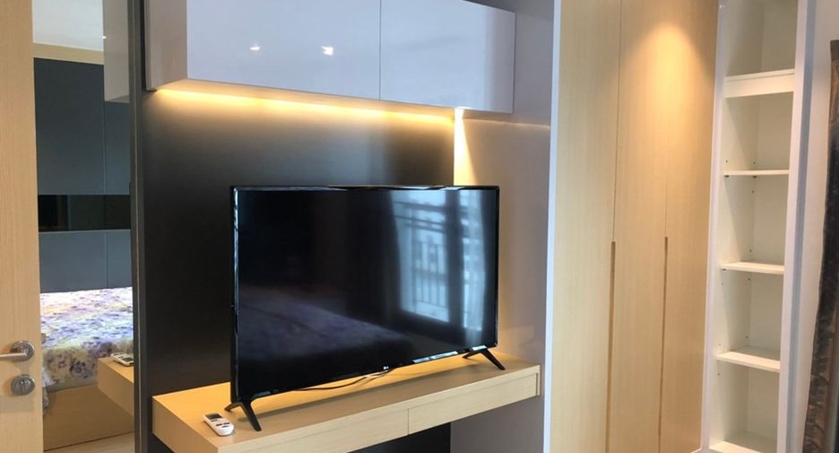 For rent 2 ベッドルーム condo in Watthana, Bangkok