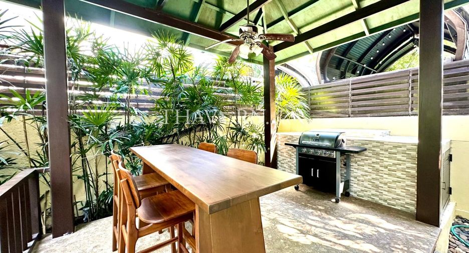 Haus zum Kauf mit 5 Zimmer in Sattahip, Chonburi