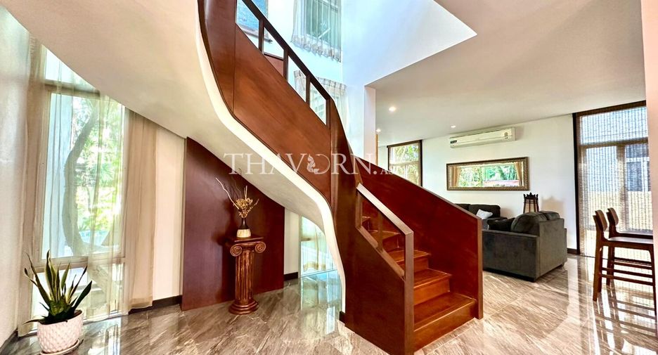 Haus zum Kauf mit 5 Zimmer in Sattahip, Chonburi