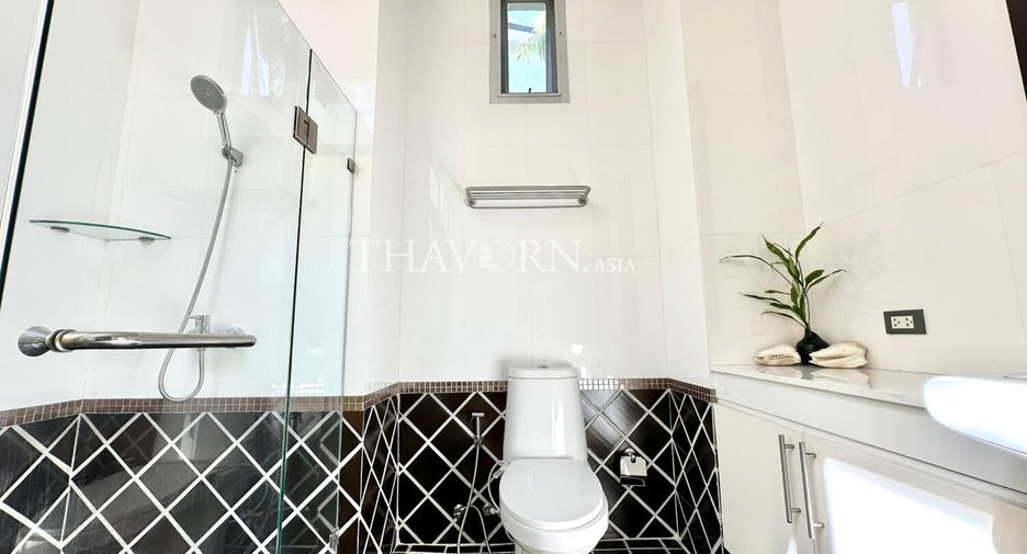 Haus zum Kauf mit 5 Zimmer in Sattahip, Chonburi