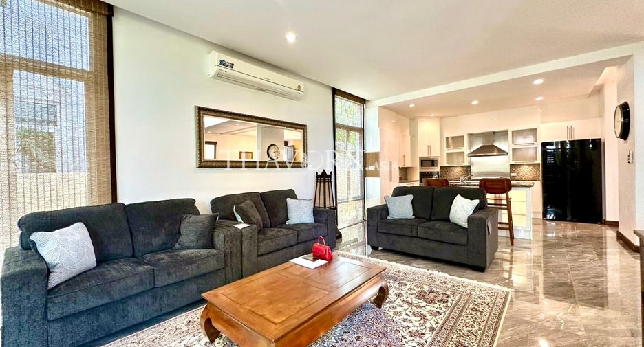 Haus zum Kauf mit 5 Zimmer in Sattahip, Chonburi