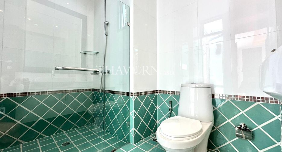 Haus zum Kauf mit 5 Zimmer in Sattahip, Chonburi