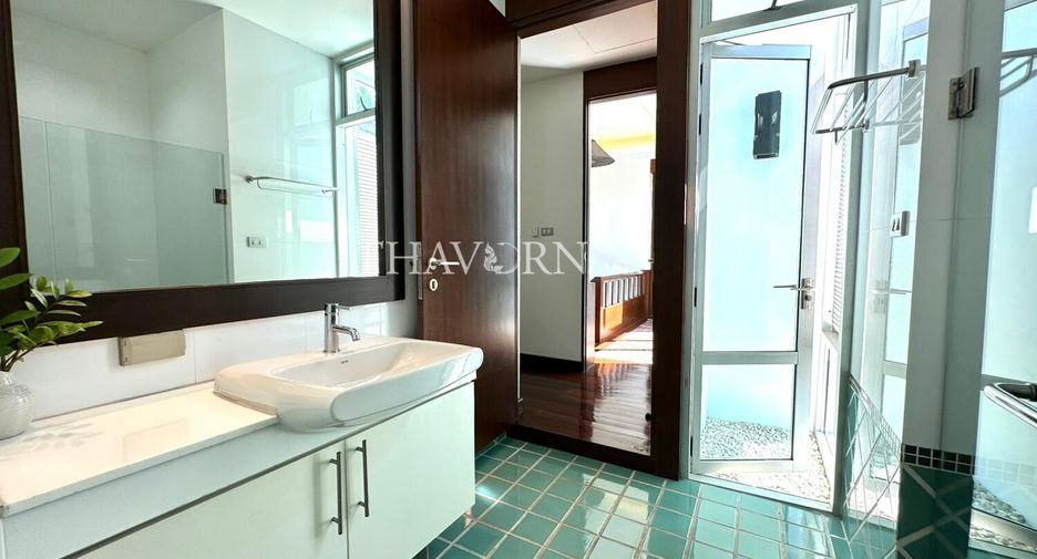Haus zum Kauf mit 5 Zimmer in Sattahip, Chonburi