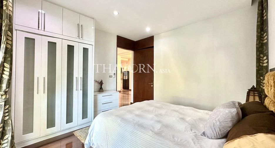 Haus zum Kauf mit 5 Zimmer in Sattahip, Chonburi