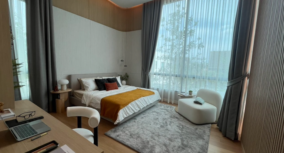For sale 4 bedrooms house in Taling Chan, Bangkok