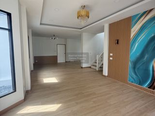 Haus zum Kauf mit 4 Zimmer in Bang Bon, Bangkok