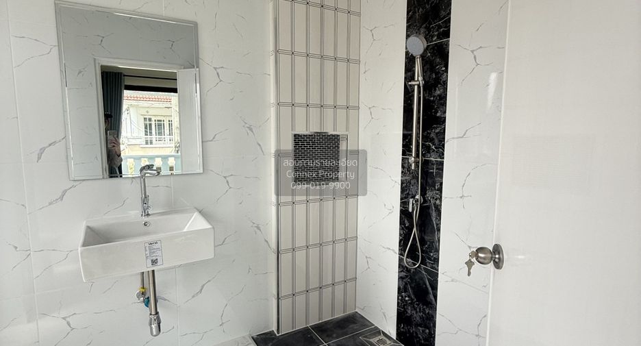For sale 4 bedrooms house in Bang Bon, Bangkok