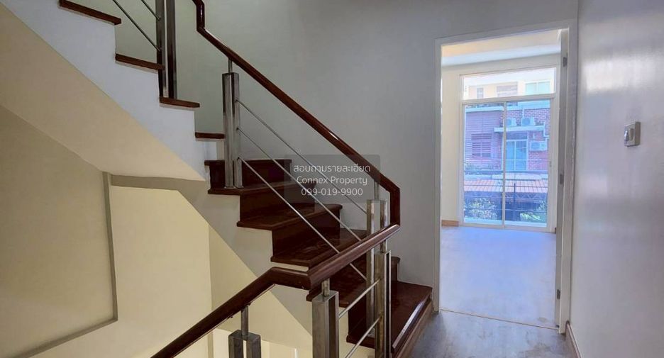 For sale 4 bedrooms townhouse in Bang Bon, Bangkok
