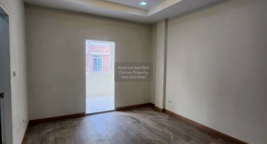 For sale 4 bedrooms townhouse in Bang Bon, Bangkok