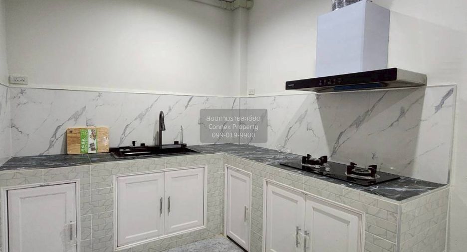 For sale 4 bedrooms townhouse in Bang Bon, Bangkok