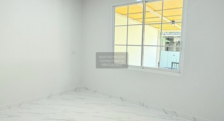 For sale 3 bedrooms townhouse in Khlong Luang, Pathum Thani