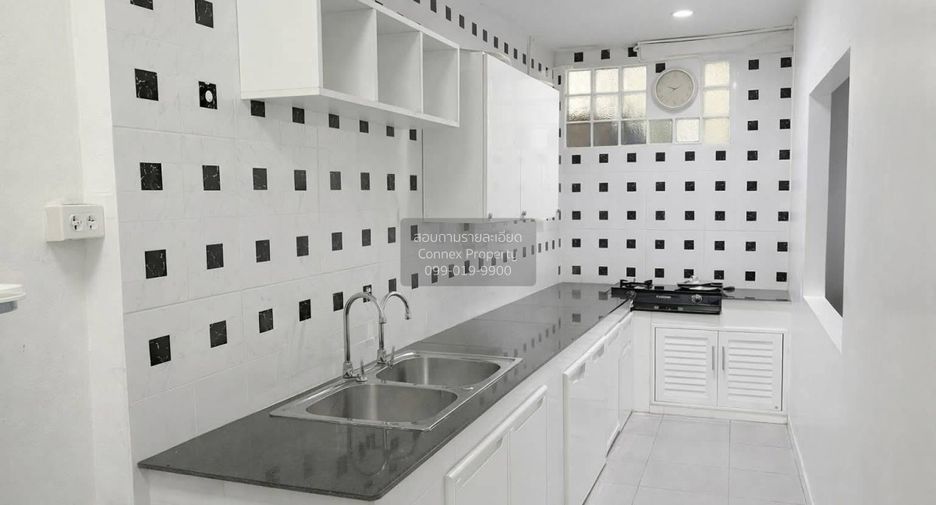 For sale 4 bedrooms house in Nong Khaem, Bangkok