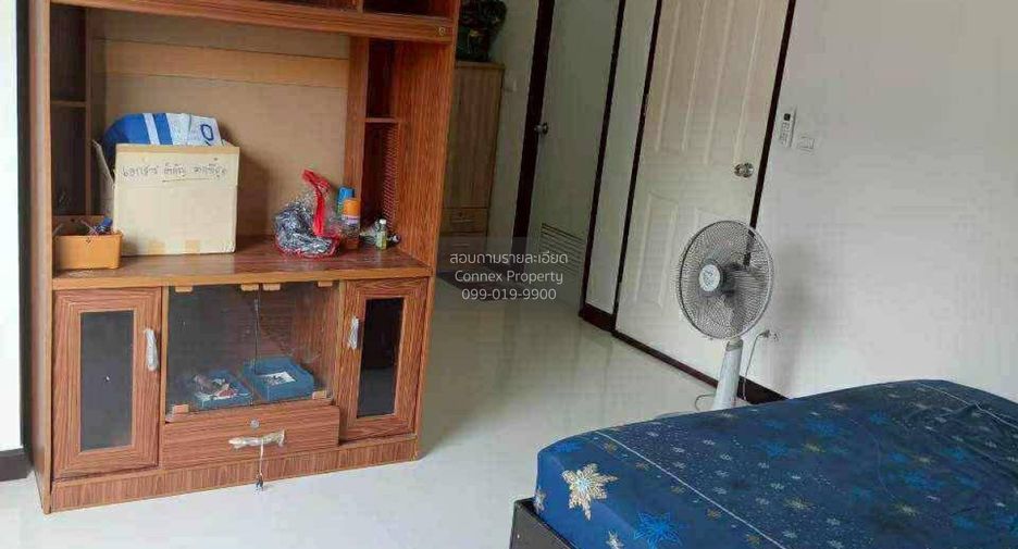 For sale 3 bedrooms townhouse in Mueang Samut Prakan, Samut Prakan