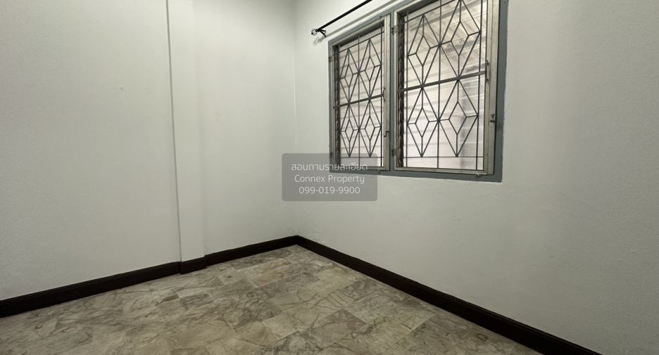 For sale 4 bedrooms townhouse in Bang Bua Thong, Nonthaburi