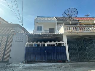 出售 2 卧室 联排别墅 在 Bang Phlat, 曼谷