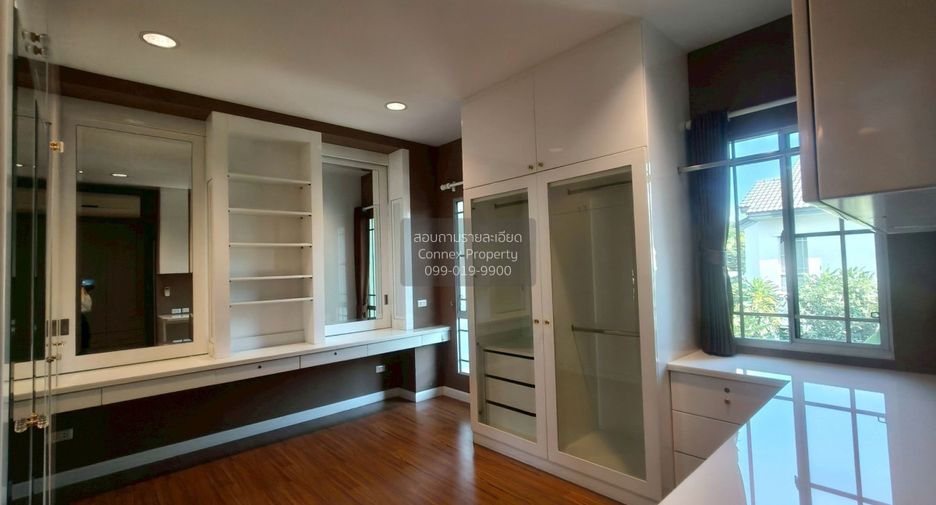 For sale 3 bedrooms house in Mueang Samut Prakan, Samut Prakan