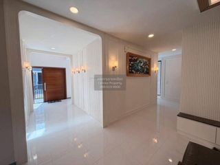 Haus zum Kauf mit 5 Zimmer in Bang Phli, Samut Prakan