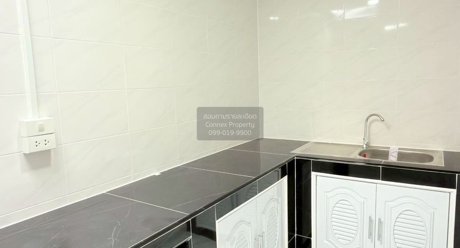 For sale 3 bedrooms townhouse in Thanyaburi, Pathum Thani