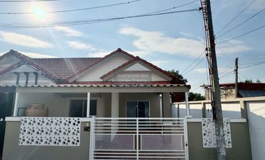 出售 2 卧室 联排别墅 在 Lam Luk Ka, Pathum Thani