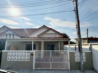 出售 2 卧室 联排别墅 在 Lam Luk Ka, Pathum Thani