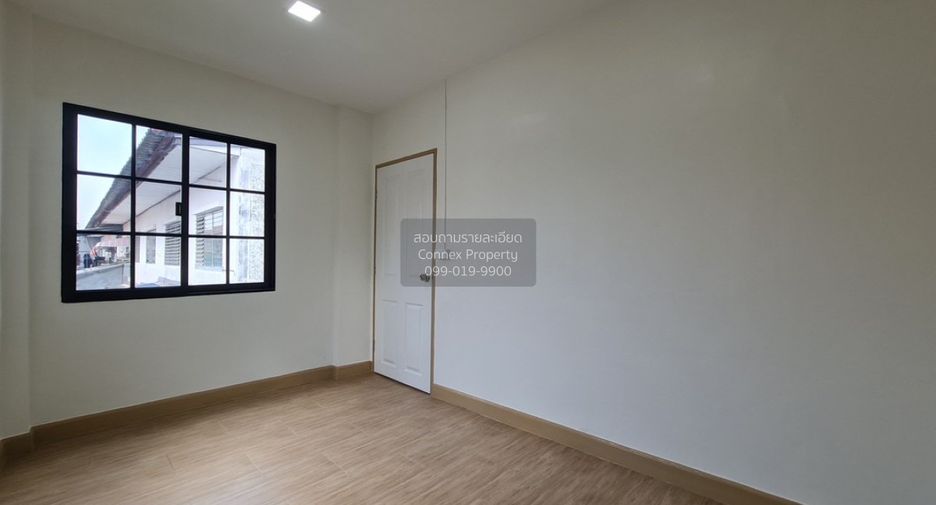 For sale 3 bedrooms townhouse in Khlong Sam Wa, Bangkok