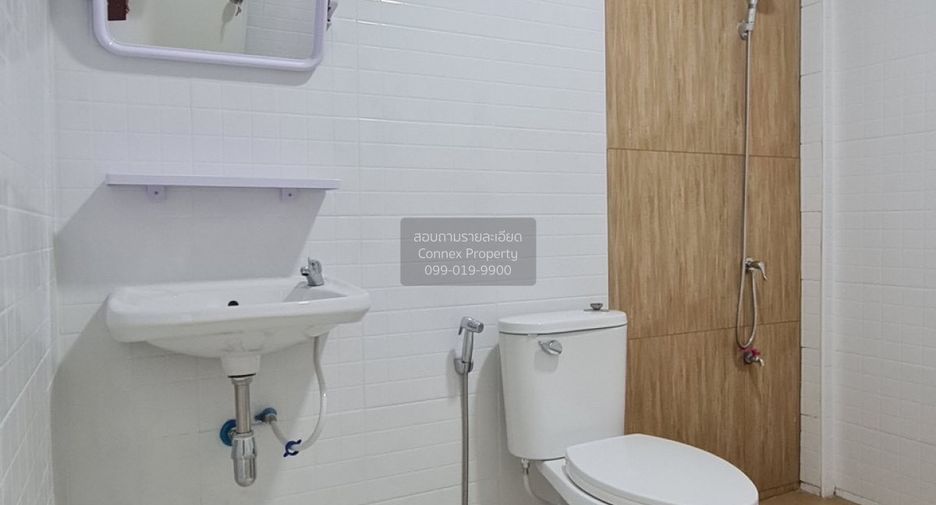 For sale 3 bedrooms townhouse in Khlong Sam Wa, Bangkok