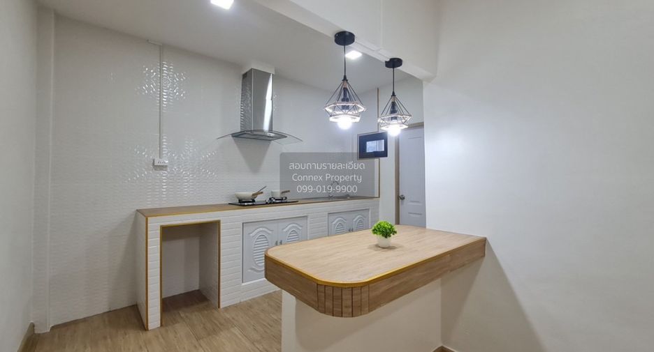 For sale 3 bedrooms townhouse in Khlong Sam Wa, Bangkok