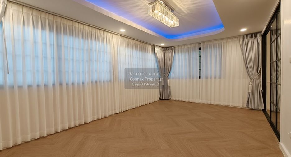 À vendre 5 chambres maison à Lat Phrao, Bangkok