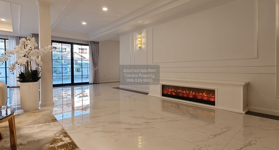 À vendre 5 chambres maison à Lat Phrao, Bangkok