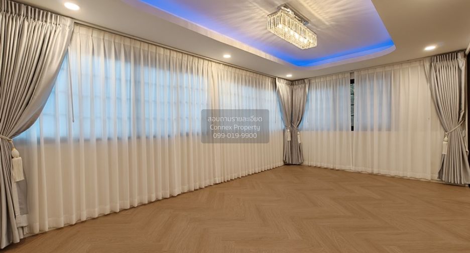 À vendre 5 chambres maison à Lat Phrao, Bangkok