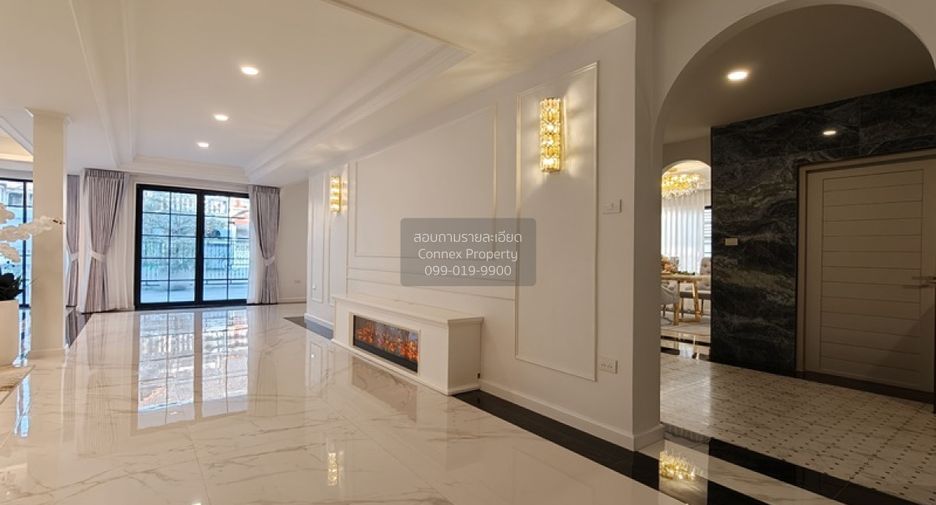 À vendre 5 chambres maison à Lat Phrao, Bangkok