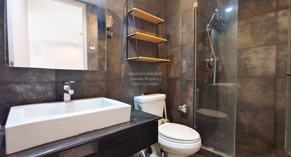 À vendre 1 chambre condo à Khlong Toei, Bangkok