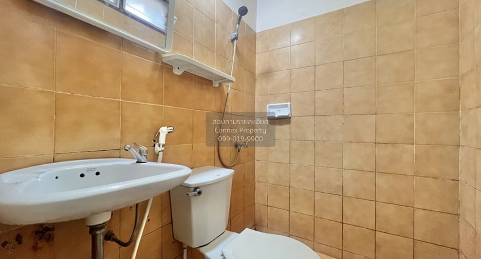 For sale 32 bedrooms apartment in Wang Thonglang, Bangkok