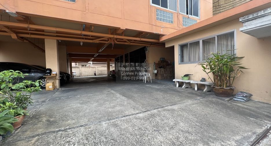 For sale 32 bedrooms apartment in Wang Thonglang, Bangkok
